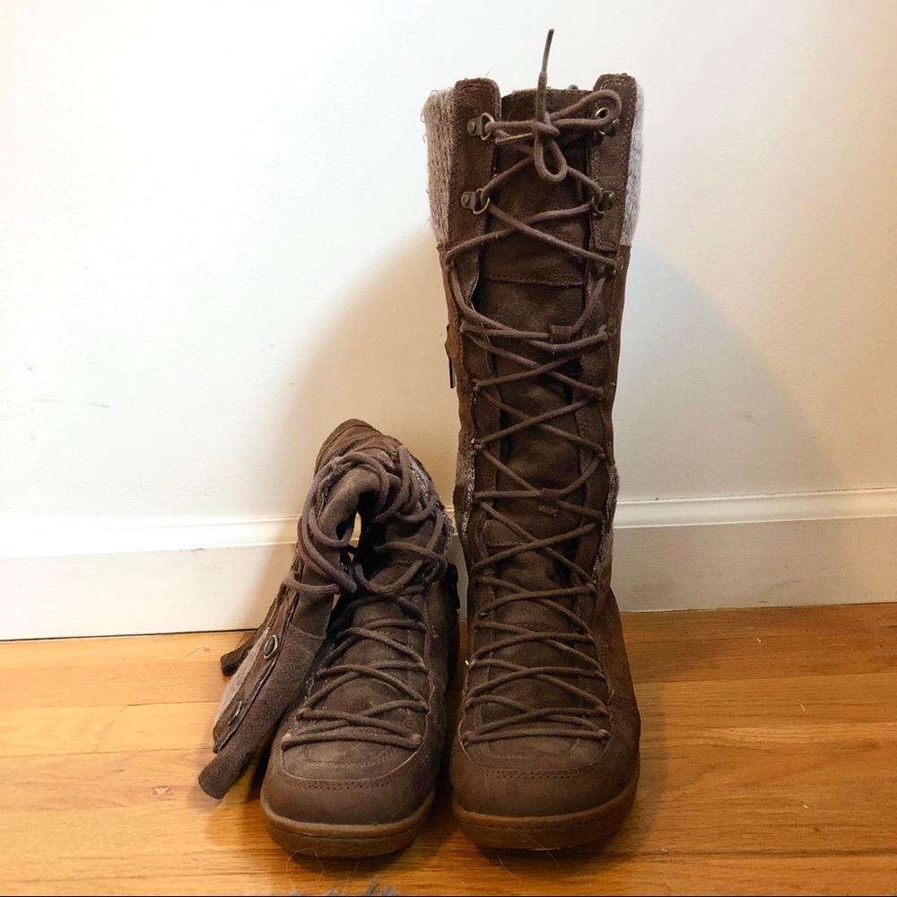 The North Face winter lace up boots, US 7.5